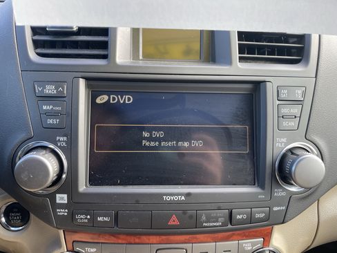 Used 2010 Toyota Highlander Limited image 21