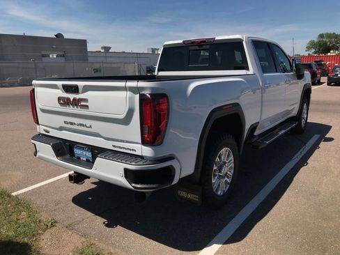 Used 2023 GMC Sierra 3500 Denali w/ Technology Package AWD/4WD image 3