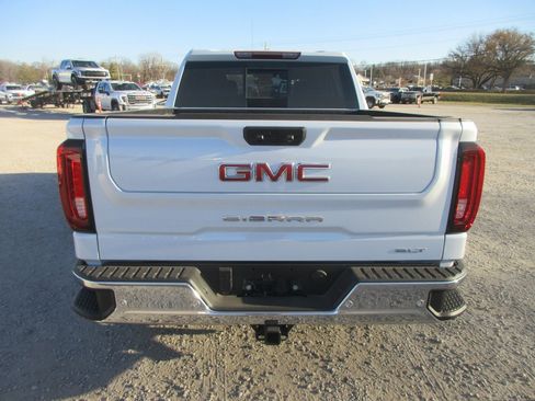New 2026 GMC Sierra 1500 SLT w/ SLT Premium Plus Package image 6