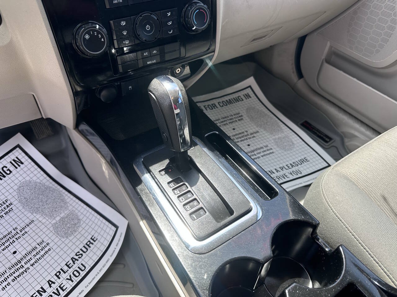 Used 2008 MAZDA Tribute i w/ Cargo Area Cover Pkg FWD image 14
