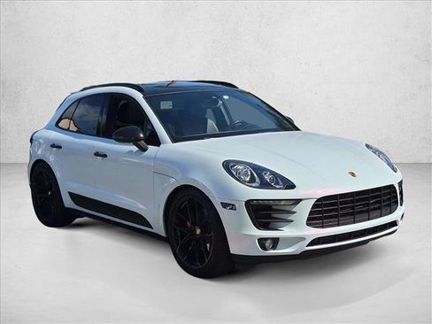 Used 2018 Porsche Macan AWD/4WD image 3