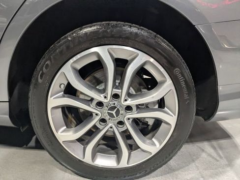 Used 2017 Mercedes-Benz C 300 4MATIC Sedan image 16