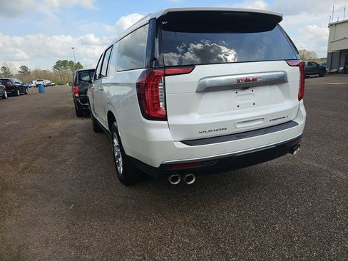Used 2023 GMC Yukon XL Denali w/ LPO, Floor Liner Package image 7