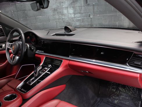 Used 2018 Porsche Panamera 4 AWD/4WD image 48