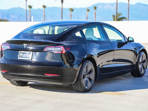 Used 2022 Tesla Model 3 image 7