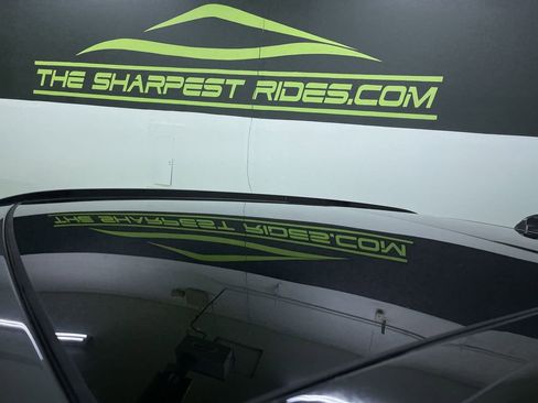 Used 2017 Jaguar F-PACE Premium image 28