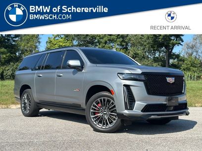 Used 2023 Cadillac Escalade ESV V