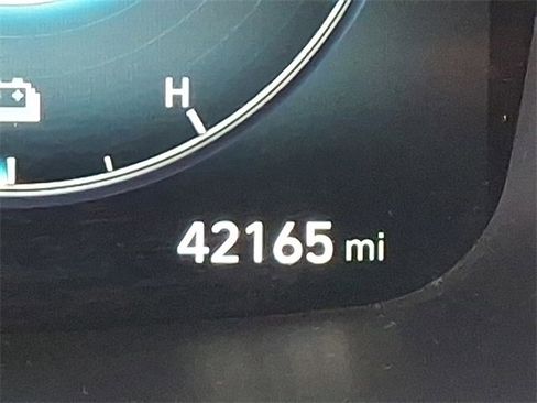 Certified 2022 Hyundai Santa Fe Limited w/ Cargo Package image 22