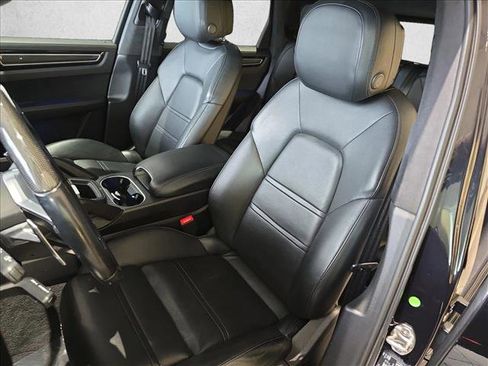 Used 2021 Porsche Cayenne GTS image 16