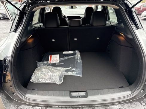 New 2026 Nissan Kicks SR w/ SR Premium Package AWD/4WD image 16