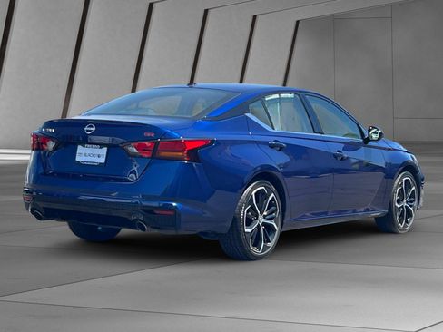 Used 2024 Nissan Altima 2.5 SR FWD image 4