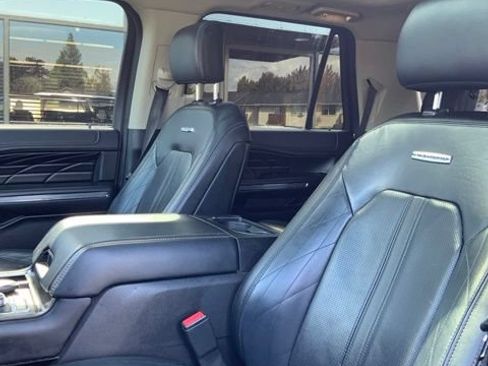 Used 2018 Ford Expedition Platinum AWD/4WD image 10
