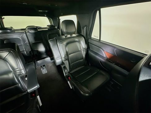 Used 2022 Lincoln Navigator L Standard image 14