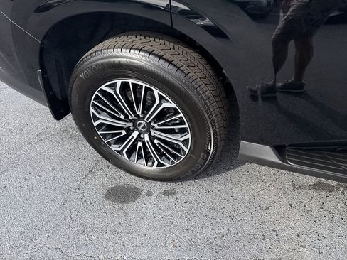 New 2026 Nissan Armada Platinum AWD/4WD image 23