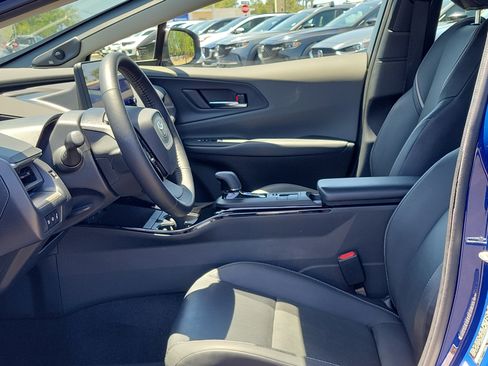 Used 2024 Toyota Prius Limited w/ Limited Premium Package FWD image 22