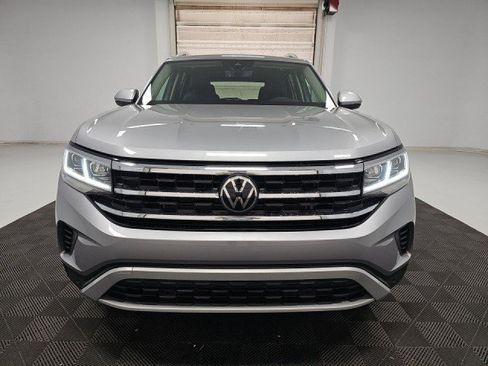 Used 2023 Volkswagen Atlas SEL AWD/4WD image 2