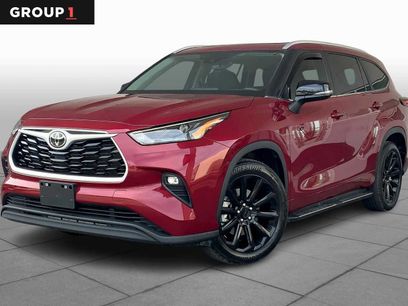 Used 2023 Toyota Highlander XLE