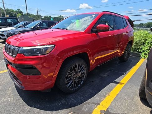 Certified 2022 Jeep Compass Limited w/ (RED) Package AWD/4WD image 13