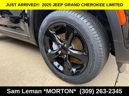 New 2025 Jeep Grand Cherokee Limited w/ Black Appearance Package image 5