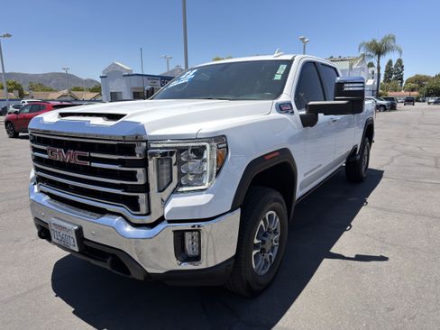 Used 2023 GMC Sierra 2500 SLT w/ SLT Preferred Package AWD/4WD image 4