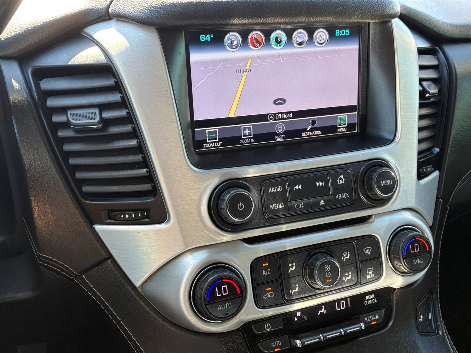 Used 2020 GMC Yukon XL SLT w/ Value Plus Edition AWD/4WD image 19