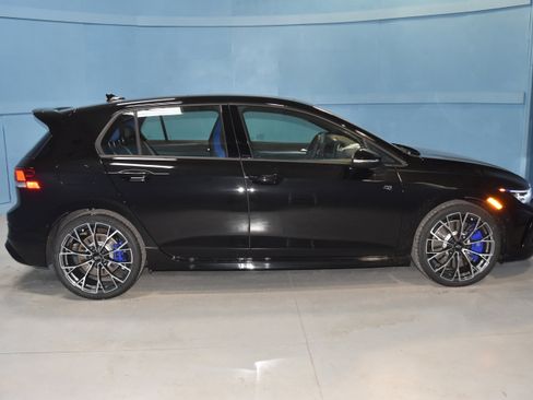 New 2026 Volkswagen Golf image 17