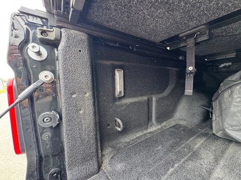 Used 2023 Jeep Gladiator Sport AWD/4WD image 13