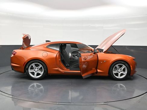 Used 2024 Chevrolet Camaro LT image 29