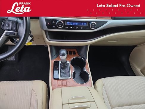 Used 2018 Toyota Highlander Plus image 19