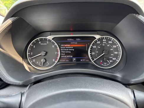 Used 2025 Nissan Sentra SV FWD image 37