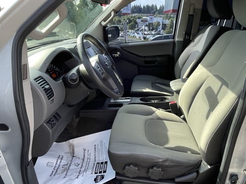 Used 2015 Nissan Xterra S AWD/4WD image 11
