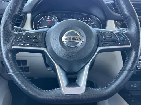 Used 2022 Nissan Rogue Sport SV w/ Technology Package FWD image 24