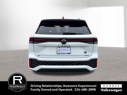 New 2026 Volkswagen Tiguan SE R-Line AWD/4WD image 8