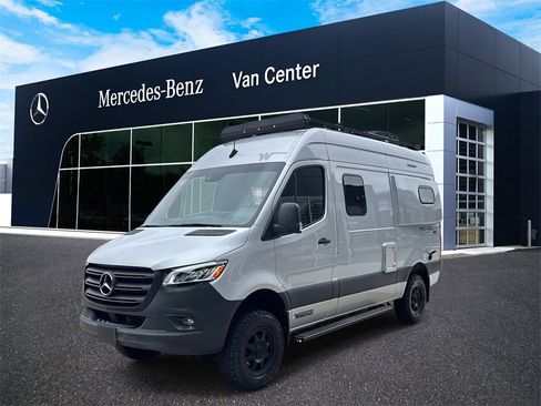 Used 2020 Mercedes-Benz Sprinter 144 Cargo image 12