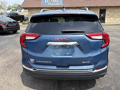 Used 2024 GMC Terrain SLT AWD/4WD image 6