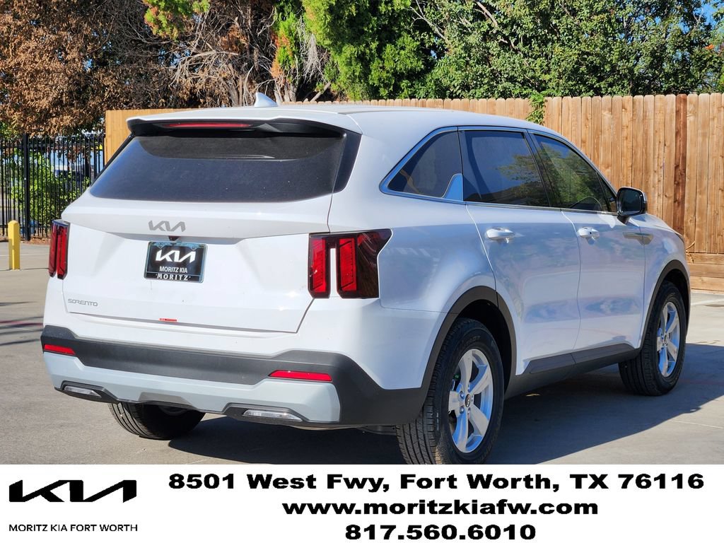 New 2026 Kia Sorento LX FWD image 3