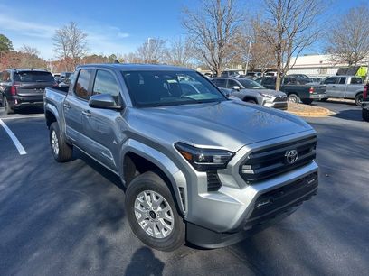 New 2025 Toyota Tacoma SR5