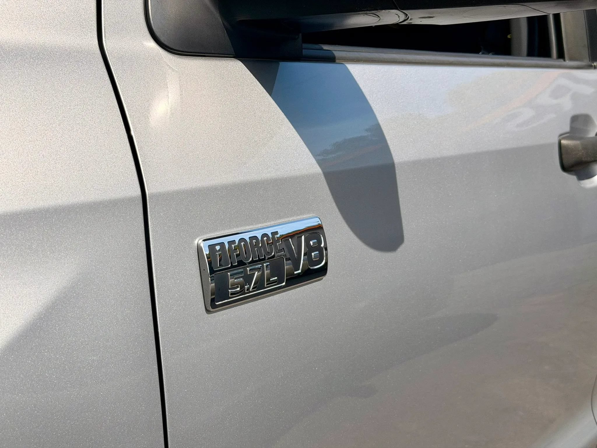 Used 2018 Toyota Tundra SR5 AWD/4WD image 13