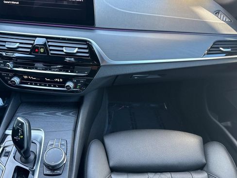 Used 2023 BMW 530e w/ Convenience Package RWD image 29
