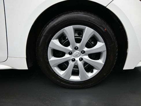 Used 2024 Toyota Corolla LE FWD image 10