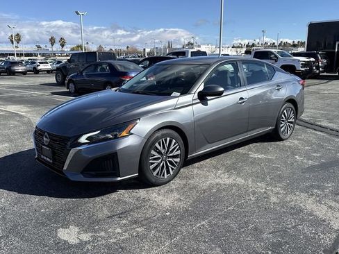 Used 2023 Nissan Altima 2.5 SV image 31