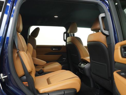 Used 2025 Nissan Armada SL w/ Captain's Chari Seat Package AWD/4WD image 13