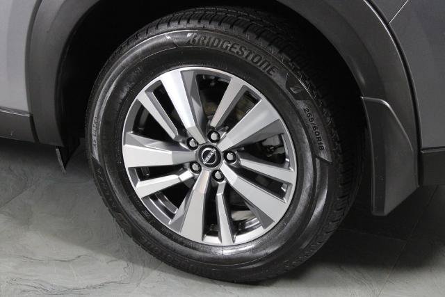 Certified 2023 Nissan Pathfinder SL w/ Black Appearance Package FWD image 15