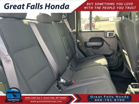 Used 2022 Jeep Gladiator Sport AWD/4WD image 32