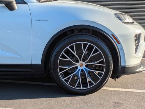 Certified 2025 Porsche Macan 4S Electric image 12