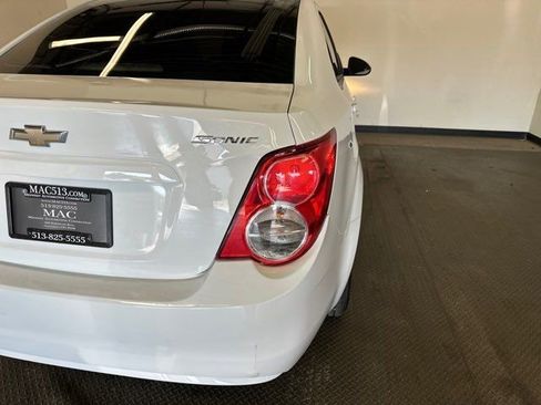 Used 2013 Chevrolet Sonic LS image 9