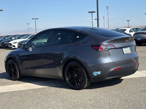 Used 2020 Tesla Model Y Long Range AWD/4WD image 11