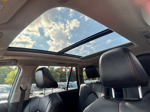 Used 2024 Toyota Grand Highlander AWD image 18