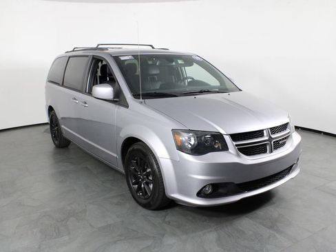 Used 2019 Dodge Grand Caravan GT image 4