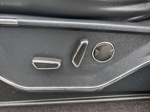 Used 2021 Ford F150 Lariat image 27